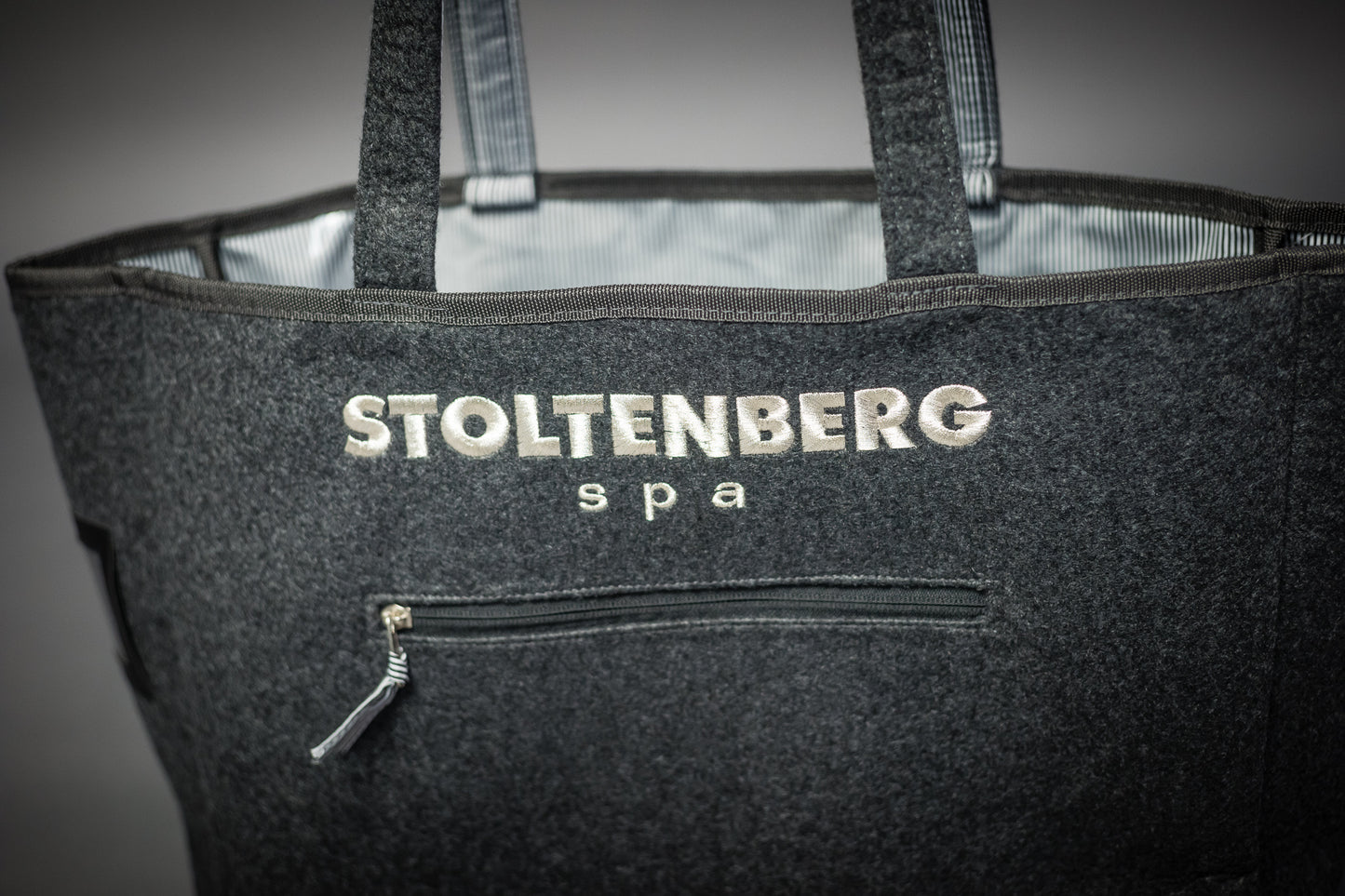 Loden bag with embroidery 